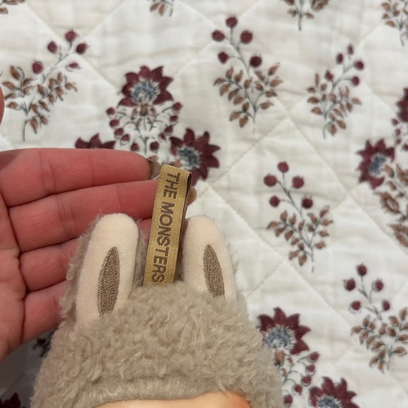 Labubu authentic - Picture 2 of 2